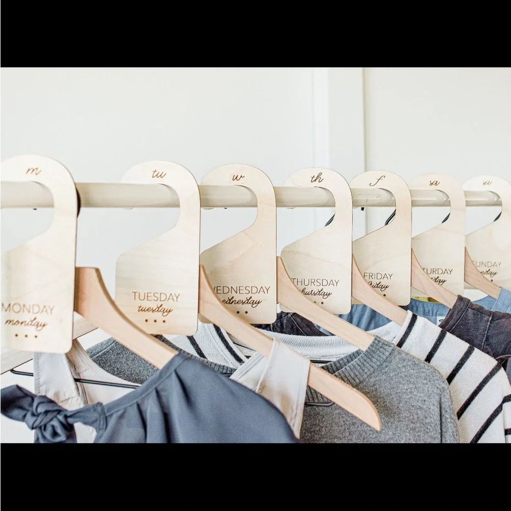 👚 Set of 7 Days of the Week Wooden Closet Dividers from Etsy